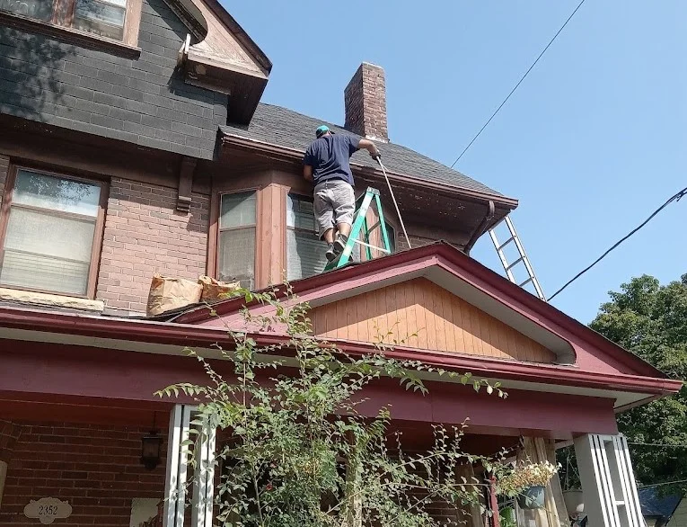 Professional eavestrough services Toronto