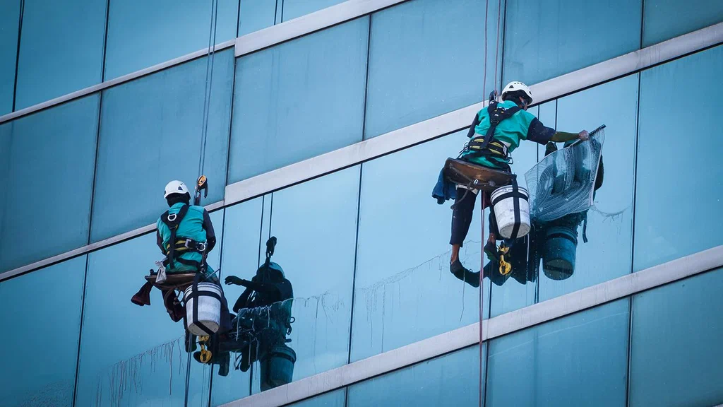 Building exterior pressure washing in Toronto